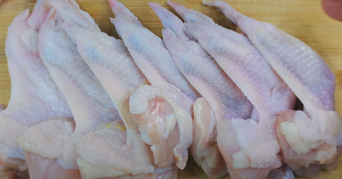 protein in chicken wing flat