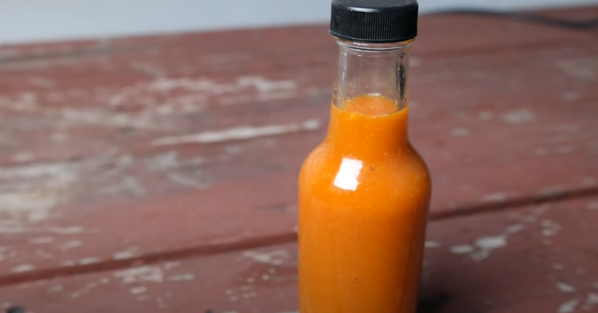 MAKE HOT SAUCE FROM GHOST PEPPERS